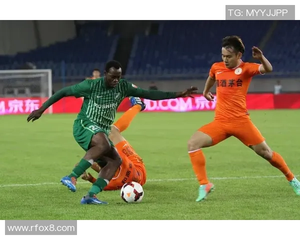 杭州足球队与成都足球队实力对比赛后分析与总结